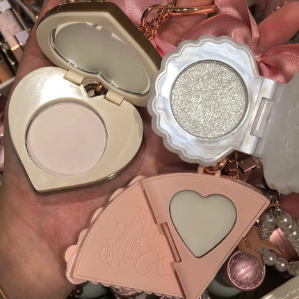 FlowersKnow Cupid Sweetie Bear Face Powder with Blush Highlighter Pendant Long Lasting Portable Makeup Decoration