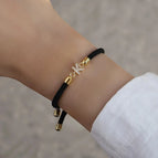 black / U