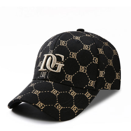 The New Korean Version of the Printed Letter Embroidered Cap, a Trendy All-Match Big-Head Baseball Cap for Men and Women That Makes the Face Look Smaller