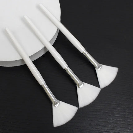 3pcs Practical Facial Brushes Fan Makeup Brushes Soft Portable Mask Brushes Cosmetic Tools for Women Ladies Girls