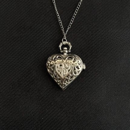 Keychain Design Hollow Heart Pocket Watch Fashion Style Couple Gift Steampunk Clock Hollow Heart Vintage Look Watch Chain Gift