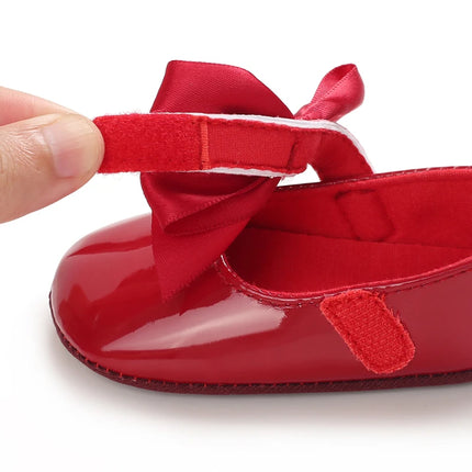 Fashionable Red Baby Shoes for Newborn Girls Cloth Bottom Elegant Noble Casual First Walking Shoes