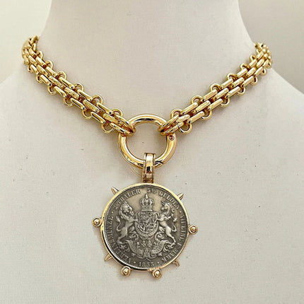 Hyperbole Gothic Cuban Chunky Necklace Women Queen Coin Holy Dollar Pendant Necklace Statement Hip hop Jewelry