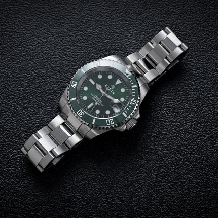 Sapphire Glass Men`s Watch Japan Quartz Movement Ceramics Bezel Stainless Steel Case 50M Waterproof Men Swimming Clock