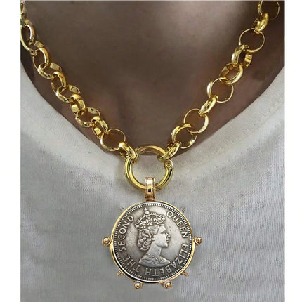 Hyperbole Gothic Cuban Chunky Necklace Women Queen Coin Holy Dollar Pendant Necklace Statement Hip hop Jewelry