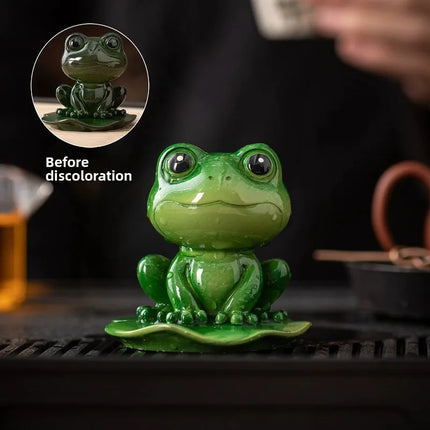 Color Changing Cute Little Frog Tea Pet Figurine, Funny Thermo Chromatic Resin Craft for Tea Ceremony