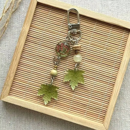 Chinese Style Autumn Maple Leaf Mobile Pendant Bag Camera Keychain Versatile Simple Resin Personalized Gift for Friends Jewelry