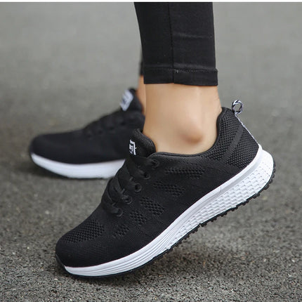 Women's Sneaker 2025 New Fashion Breathable Trainers Comfortable Sneakers Mesh Fabric Lace Up Women's Tennis Shoes For Women