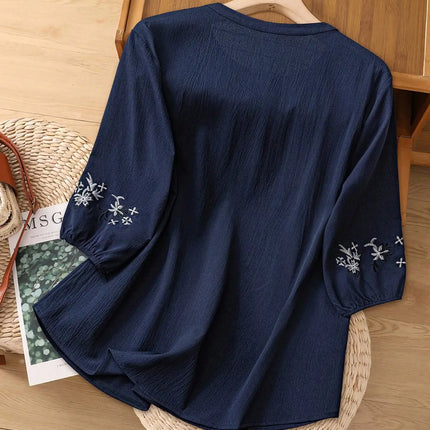 Plus size women's ethnic style embroidered shirt