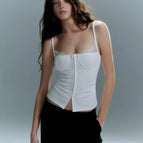 L / WHITE