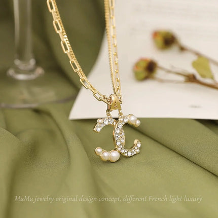 Luxurious Letter Necklace Pearl Dot Sweater Chain Elegant Style Fashion Commute Light Luxury Trend Autumn Winter Jewelry