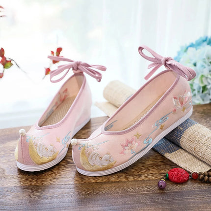 Chasing Moon Hot Sale Of The Season New Style Ming Dynasty Hanfu Shoes National Style Upturned Head Cotton Shoes Ancient Wedding