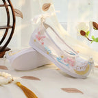 37 / White beaded mesh shoes