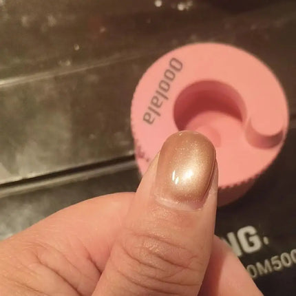 Rotating Cat Eye Nail Magnet Wide Light Glass Bead Effect Multifunctional Strong Automatic Nail Art Magnetic for Gel Nail Polish