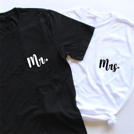 Mr Mrs Pocket Print T-shirt Casual Matching Newlywed Tees Tops Honeymoon Anniversary Gift Shirt Men Women Couples T-shirt