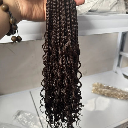 10-inch, 1-pack, 13 strands synthetic Bohemian curly hair is suitable for wedding and travel purposes.
