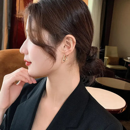 Simple Design Gold Color Geometric Twisted Square Hoop Earrings For Women Creative Young Girls Party Wedding Jewelry