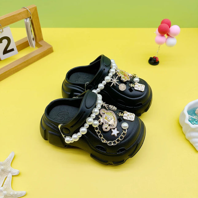 New Fashionable and Versatile Clogs Soft-Soled Non-Slip Toe-Cap Sandals Cartoon Pearl Chain Crown Bear Boys and Girls Family Slippers 606