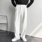 WHITE / 34