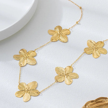 Women's Fashion Gold Five-petal Flower Waist Chain Trendy Elegant Design Versatile Vacation Body Accessory