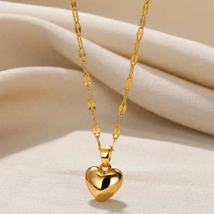 Stainless Steel Love Heart Necklace For Women 2025 New Trendy Lip Chain Simple Luxury Love Pendant Necklace Jewelry Gift