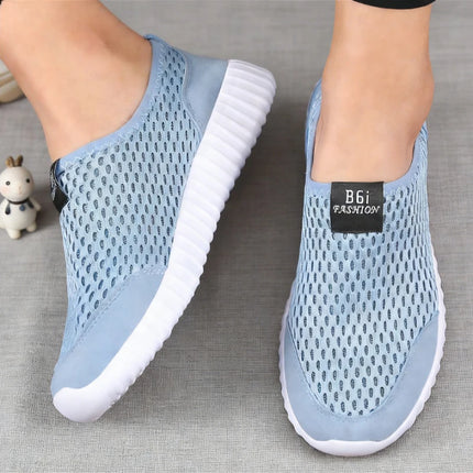 Lightweight Women Slip-On Mesh Shoes Quick-Drying Breathable Shoes 2026 Fashion Comfortable Walking Athletic Sneakers for Women