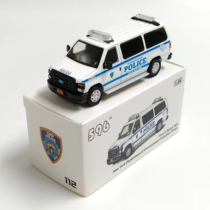 596 1/64 Scale E350 Explorer Suburban Tahoe Model Die-cast Alloy Car Model Collectible Decorative Ornament