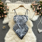 One size fits all / White