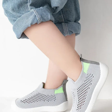 Spring Summer Toddler Shoes Breathable Knitted Kids Sneakers Boys Slip-on Tennis Shoes Girls Soft Non-slip School Casual Shoes