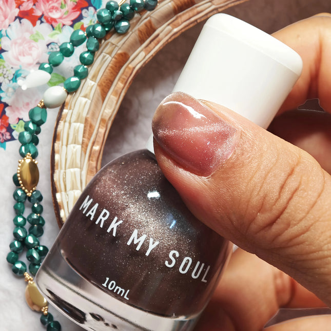 S134 Taoyao - 10ml No - bake Cat's Eye Nail Polish. It dries quickly and lasts long. With a mysterious and deep main color