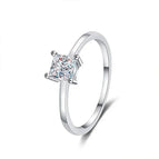 US Size / 0.6ct Moissanite / 8