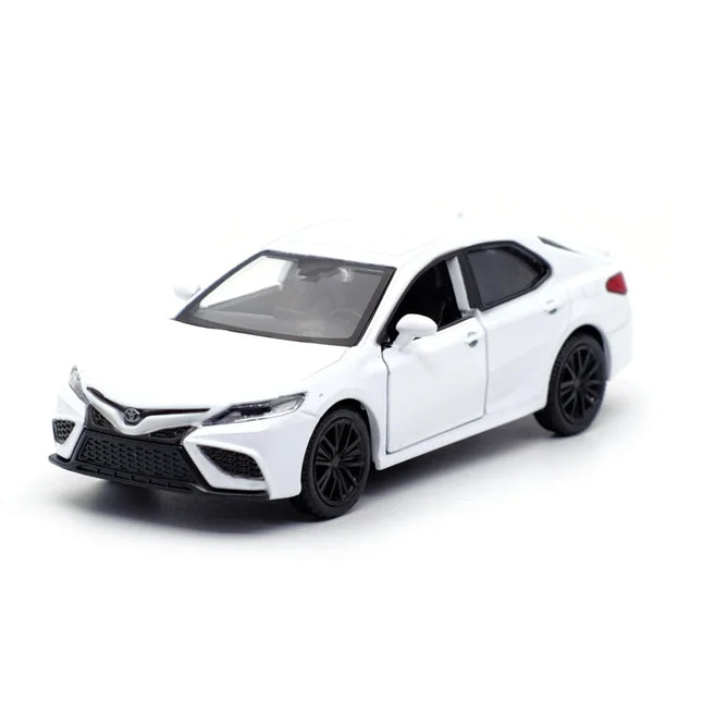 1:36 Toyota Camry XSE High Simulation Pull Back Car Model Car Metal Diecast Alloy Toy Car for Kid Gifts Collection