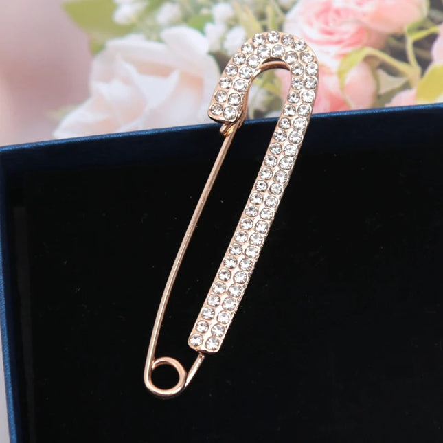 Cute Rhinestone Pins for Pants Waist Adjustment Women Cardigan Scarf Shawl Safety Brooches Korean Luxury Jewelry Scarf Buckle