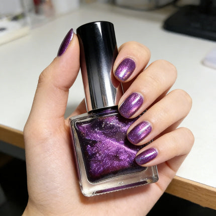 WA520 Purple12ml No-bake Cat's Eye Water-based Nail Polish, Oderless, With magnet, It dries quickly No need UV lamp, easy tear