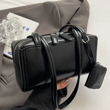 Retro Oil Wax Leather Small Bag Women's Fashion Commuter Square Bag Autumn Winter High-End Sensation Single Shoulder Armpit Bag