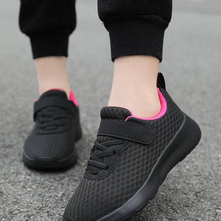 Boys' breathable running shoes, lightweight girls' sports shoes, four season outdoor children's black mesh eyes, big children's