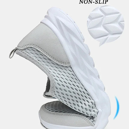 2025 New Shoes Men Loafers Light Walking Breathable Summer Comfortable Casual Shoes Men Sneakers Zapatillas Hombre Plus