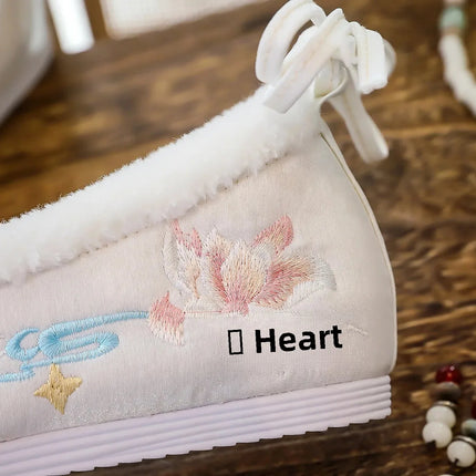 Chasing Moon Hot Sale Of The Season New Style Ming Dynasty Hanfu Shoes National Style Upturned Head Cotton Shoes Ancient Wedding