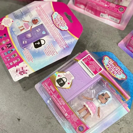 In Stock Hot Spot Girl Heart Magic Action Figures Royale High Mysterious Friend Series Mini 1 Doll 3 Inch Changeable Doll Toys