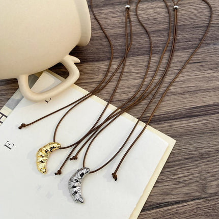 LATS Simple Cow Horn Long Necklace for Women Leather Rope Light Luxury Sweater Chain Fashion Jewelry Accessories Wholesale