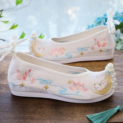 Chasing Moon Hot Sale Of The Season New Style Ming Dynasty Hanfu Shoes National Style Upturned Head Cotton Shoes Ancient Wedding