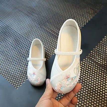 Children Fashion Girls Embroidered Shoes Chinese Ethnic Style Princess Dance Shoes Kids Causal Ancient Hanfu Shoes Handmade Flat