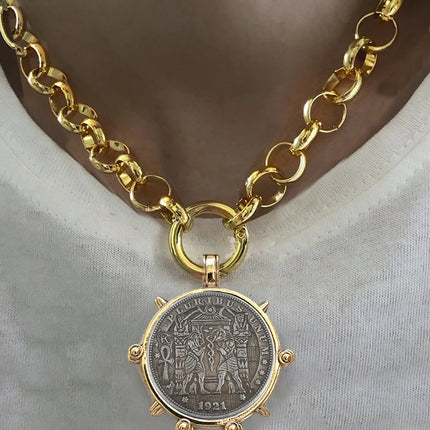 Hyperbole Gothic Cuban Chunky Necklace Women Queen Coin Holy Dollar Pendant Necklace Statement Hip hop Jewelry