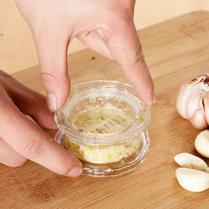 1Pcs Kitchen Multifunctional Garlic Press, Transparent Manual Garlic Crusher Chopper, Home Kitchen Tools Accessories