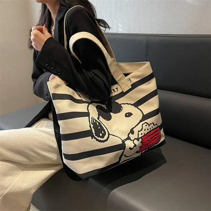 Hot BANDAI Snoopy Cute Cartoon Large Capacity Canvas Bag for Female Students To Hold Books Tote Mommy Bag