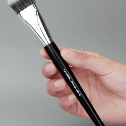 LOYBJ Professional Foundation Brush 47 Broom Head Liquid Foundation Shadow Concealer Brushes Women Face Base Makeup Beauty Tools