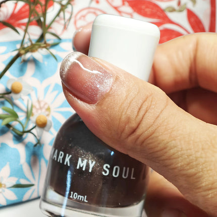 S134 Taoyao - 10ml No - bake Cat's Eye Nail Polish. It dries quickly and lasts long. With a mysterious and deep main color