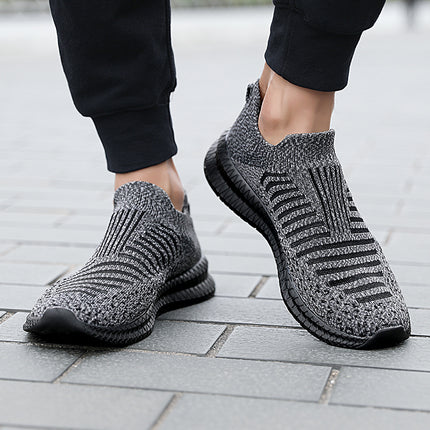 Breathable Men's Casual Shoes Lightweight Outdoor Male Walking Shoes Anti-slip Men's Sneakers Slip-on Flats Vulcanized Shoes 2023