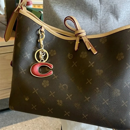 Fresh Sweet Fashionable Big C Letter Car Keychain Bag with Exquisite Decoration Small Gift Accessories