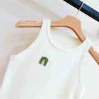 Color 3 / M